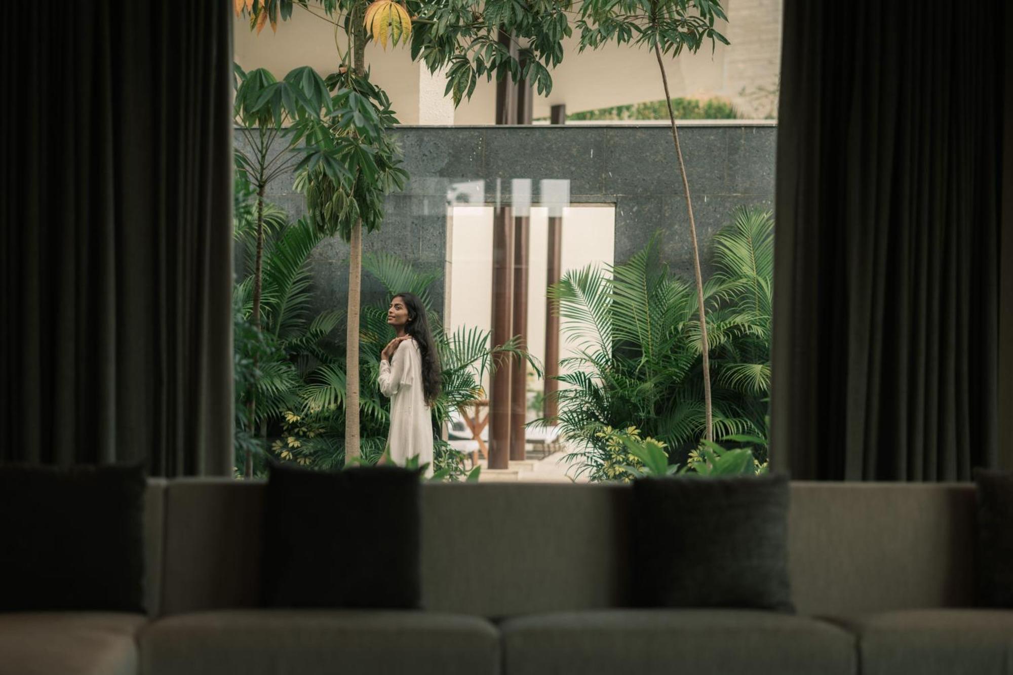 Jw Marriott Hotel Bengaluru Prestige Golfshire Resort & Spa Avati Exteriör bild