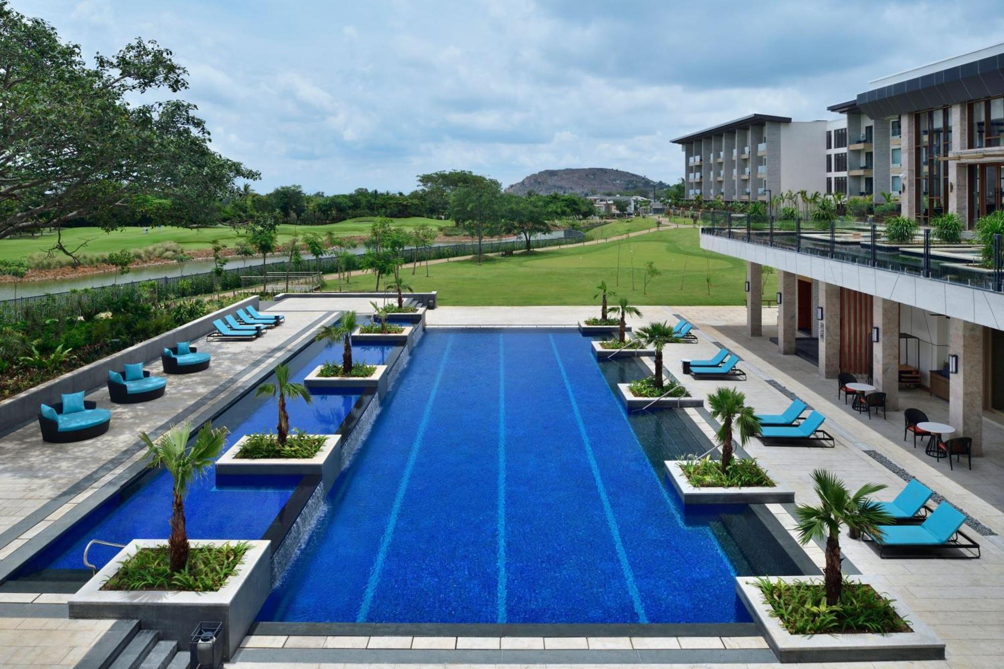Jw Marriott Hotel Bengaluru Prestige Golfshire Resort & Spa Avati Exteriör bild