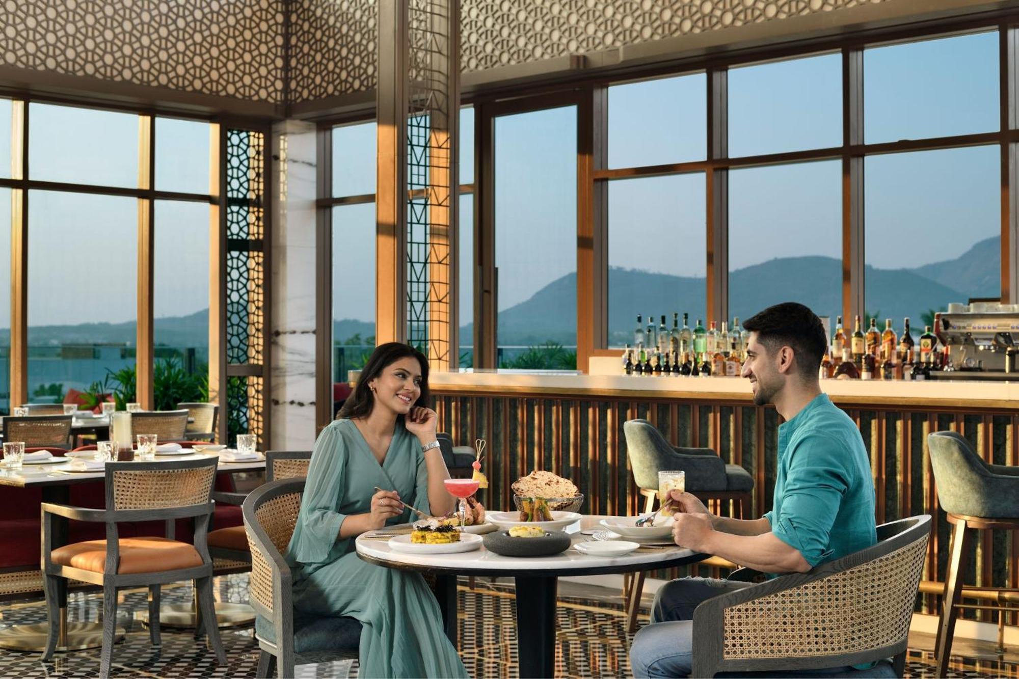 Jw Marriott Hotel Bengaluru Prestige Golfshire Resort & Spa Avati Exteriör bild