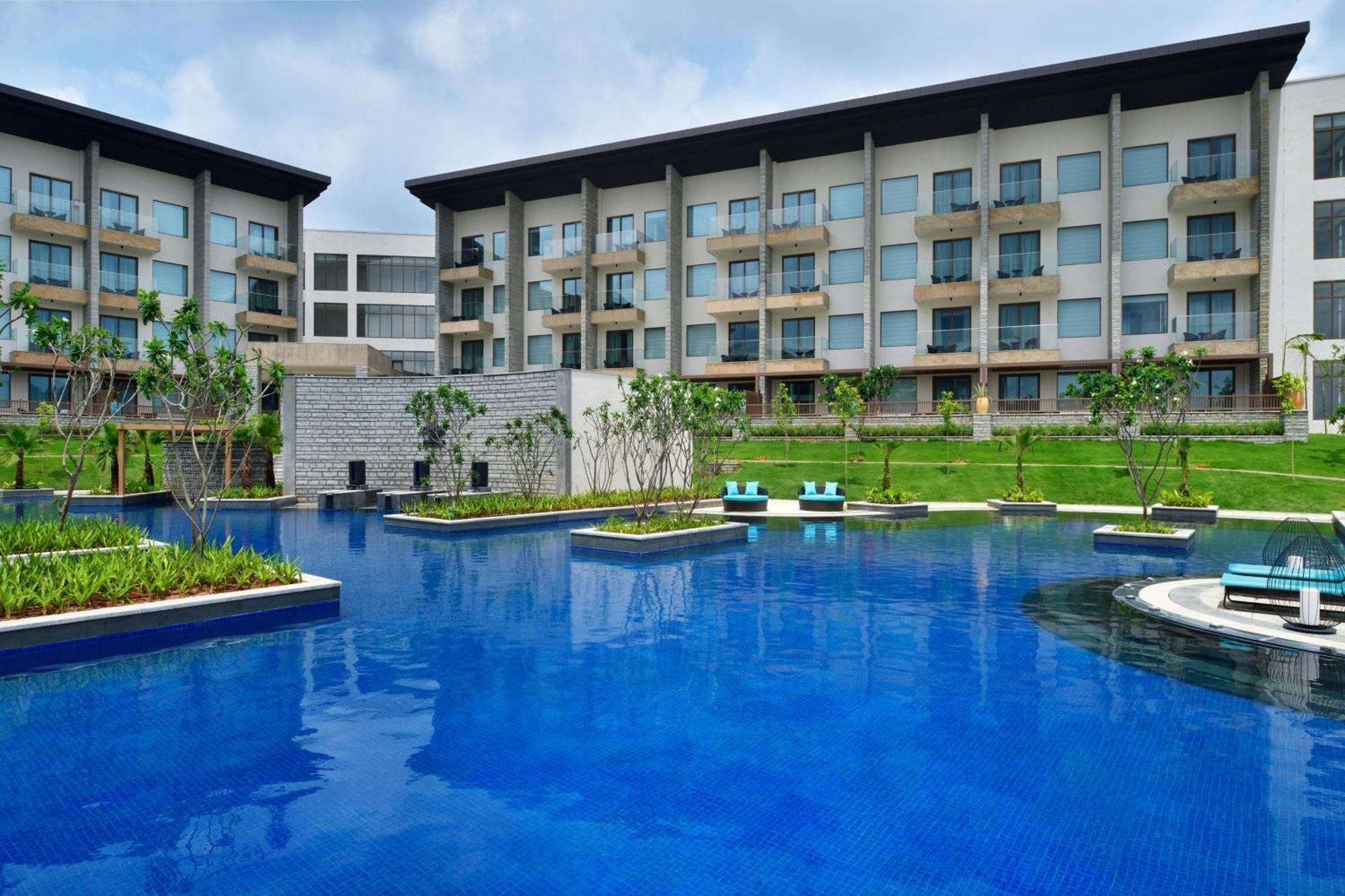 Jw Marriott Hotel Bengaluru Prestige Golfshire Resort & Spa Avati Exteriör bild
