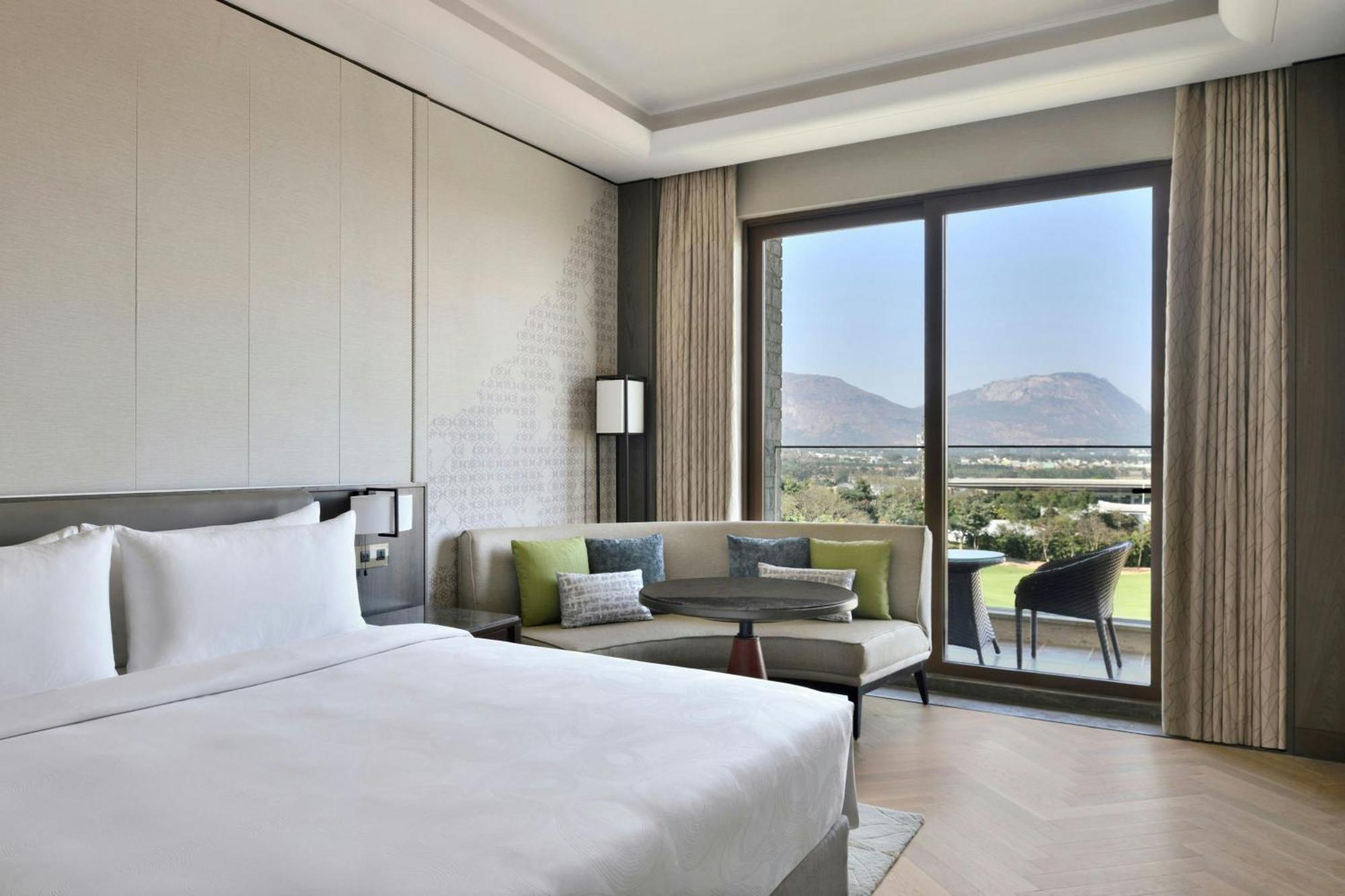 Jw Marriott Hotel Bengaluru Prestige Golfshire Resort & Spa Avati Exteriör bild