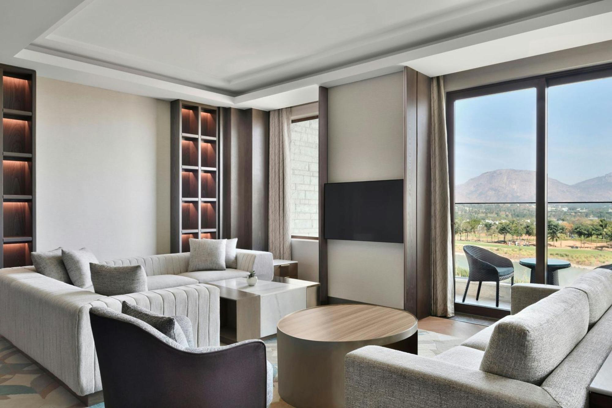 Jw Marriott Hotel Bengaluru Prestige Golfshire Resort & Spa Avati Exteriör bild