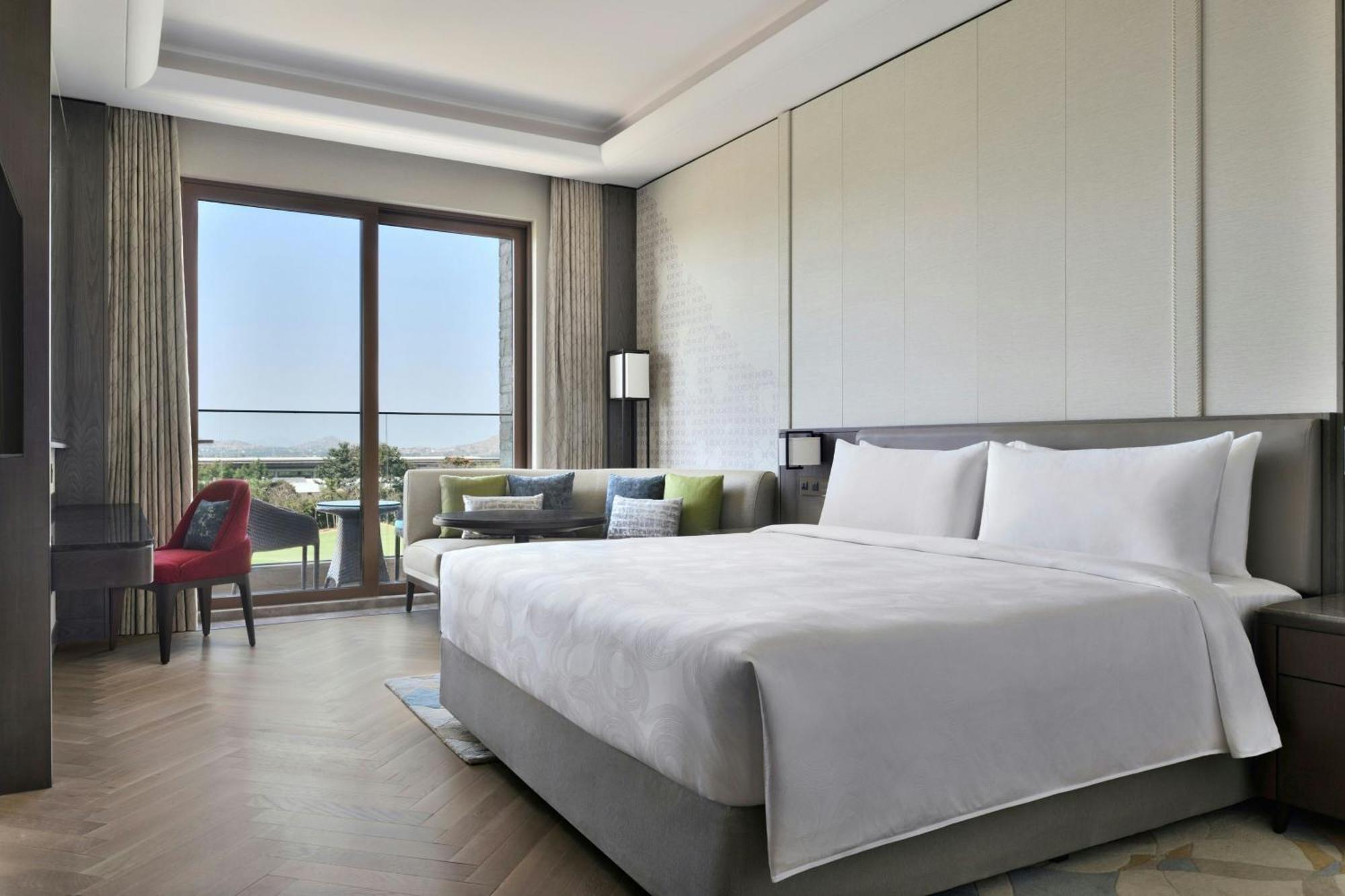 Jw Marriott Hotel Bengaluru Prestige Golfshire Resort & Spa Avati Exteriör bild