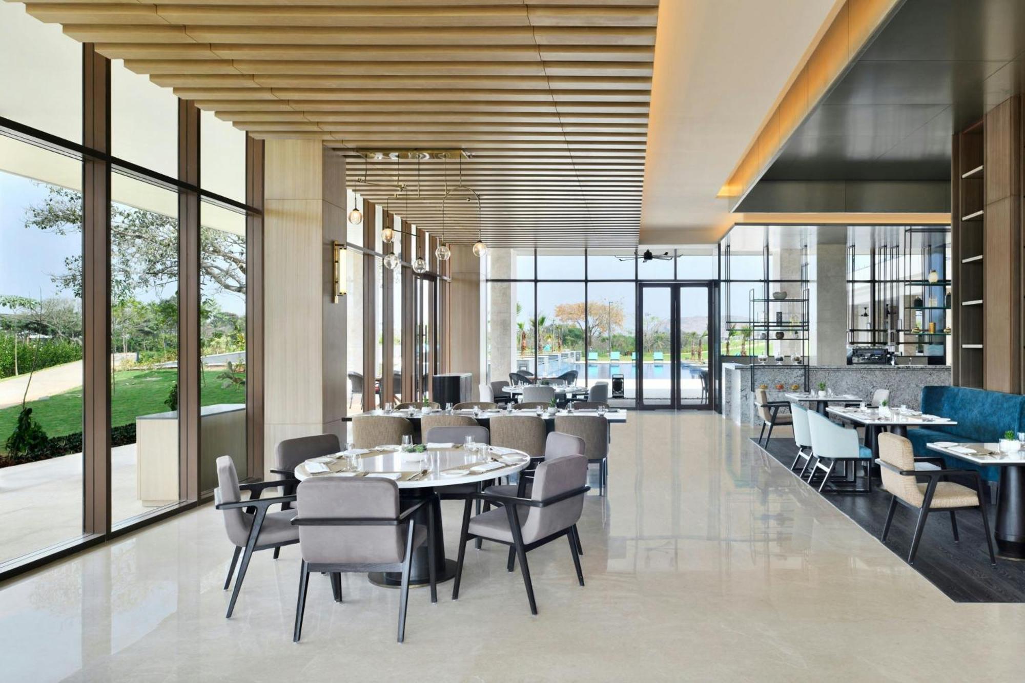 Jw Marriott Hotel Bengaluru Prestige Golfshire Resort & Spa Avati Exteriör bild